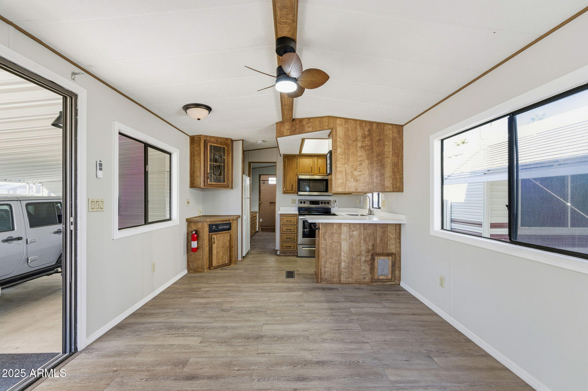 977 S OXIDE Drive 977