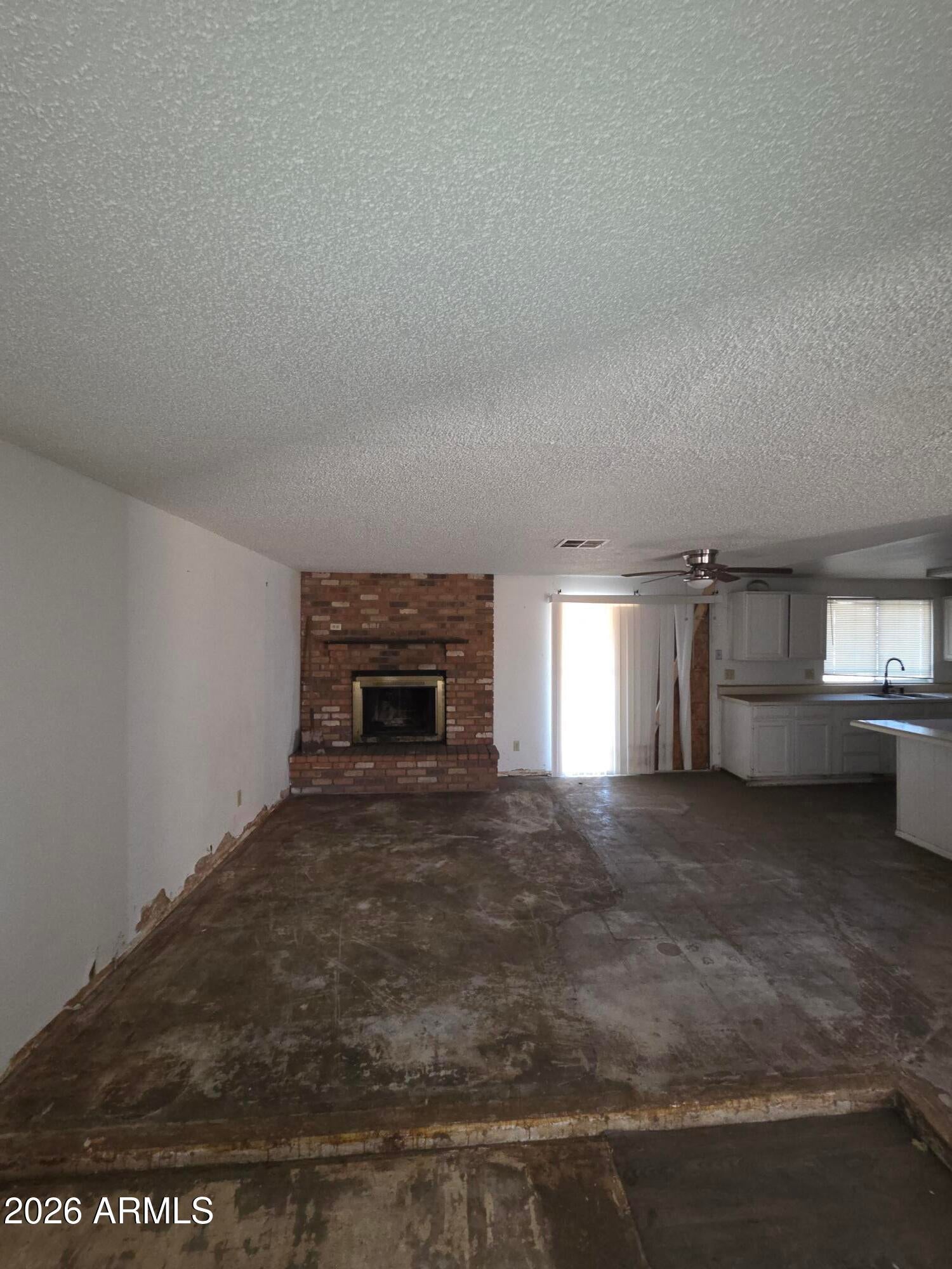 1910 N 42ND Drive