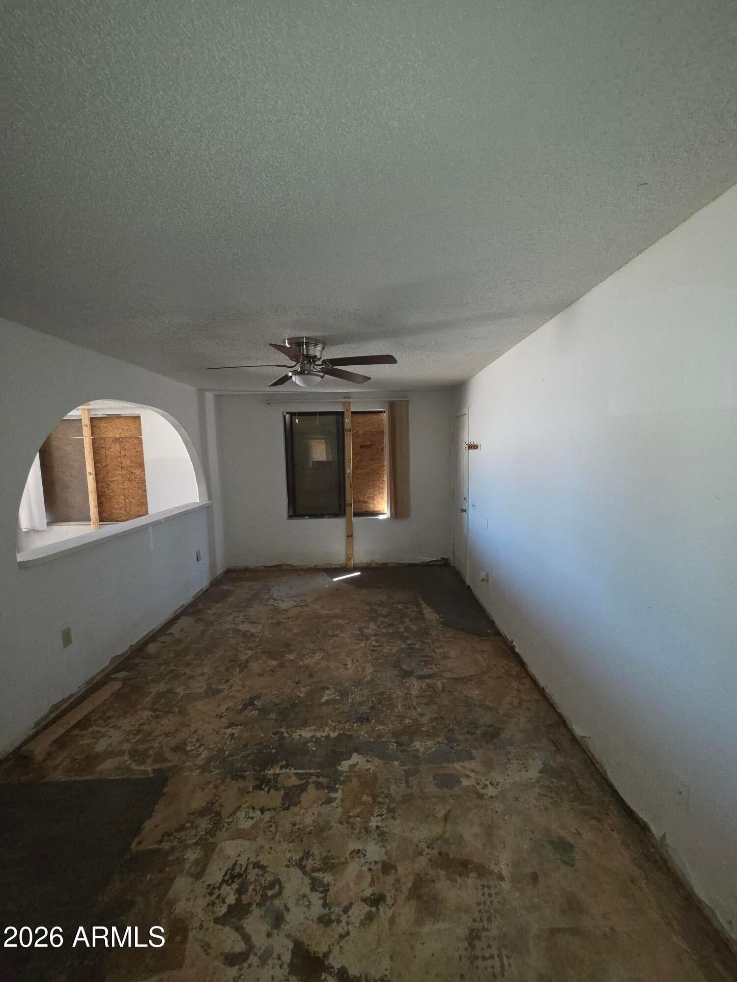 1910 N 42ND Drive