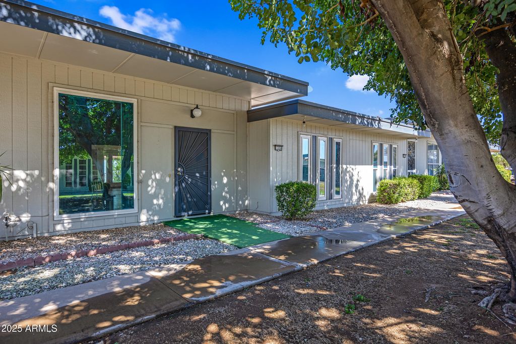 Photo of 13058 N 100th Avenue, Sun City, AZ 85351 (MLS # 6927173)