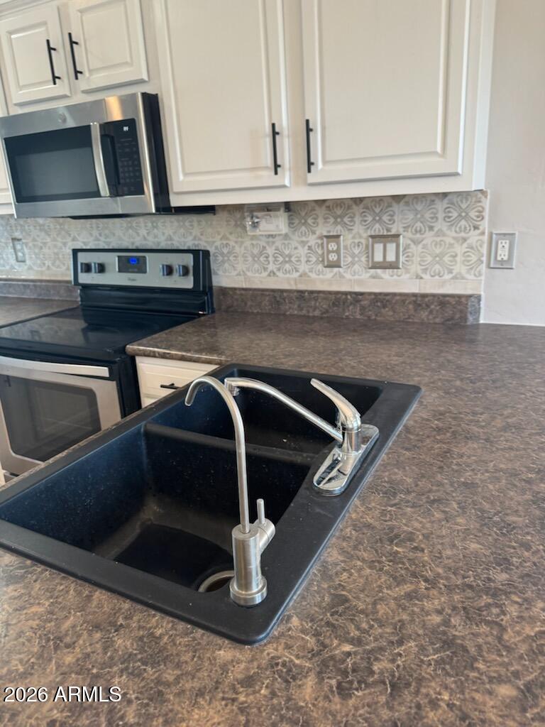 10876 W SAN LAZARO Drive