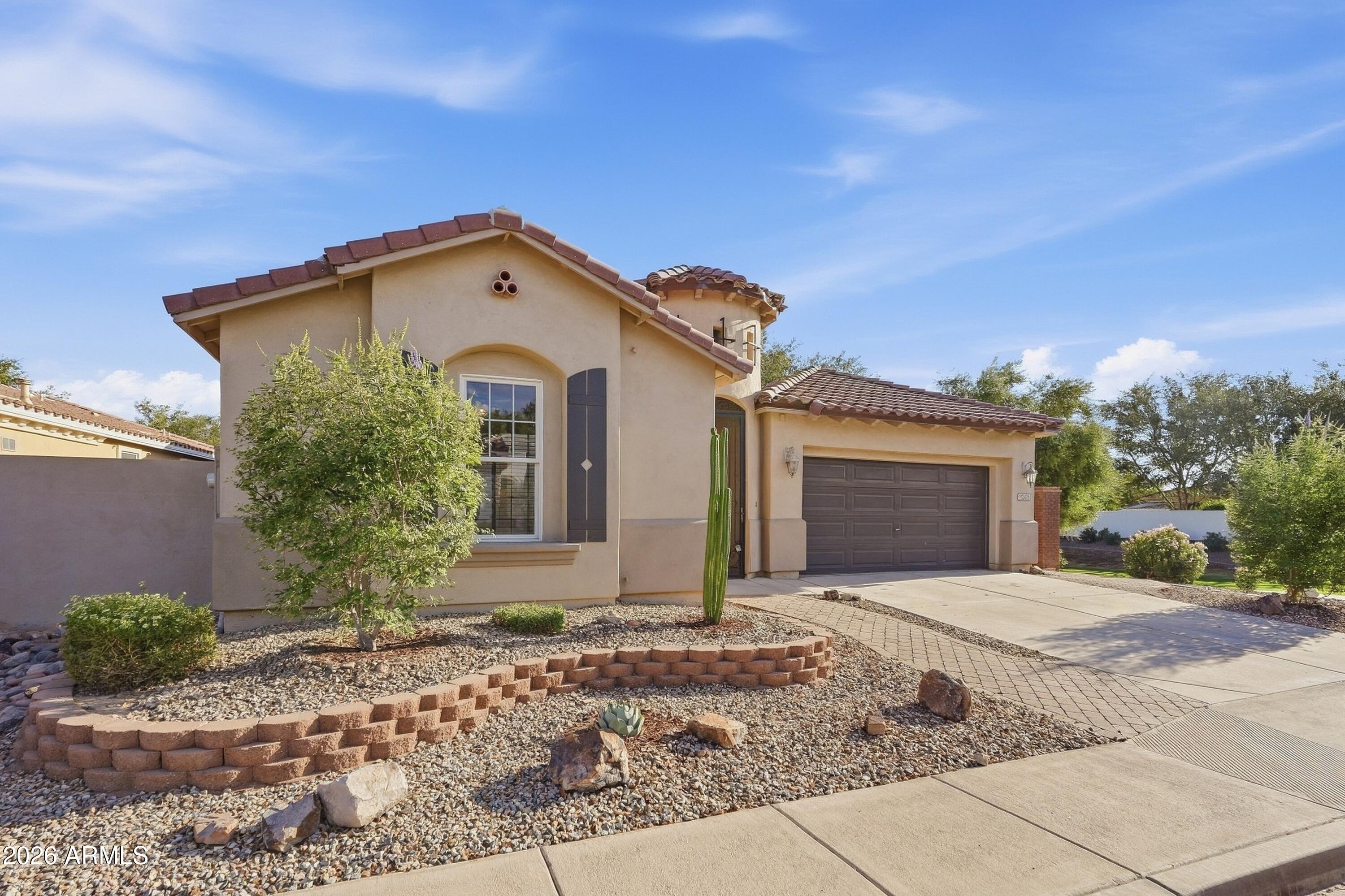 Properties 1 2383 E DOGWOOD Drive
