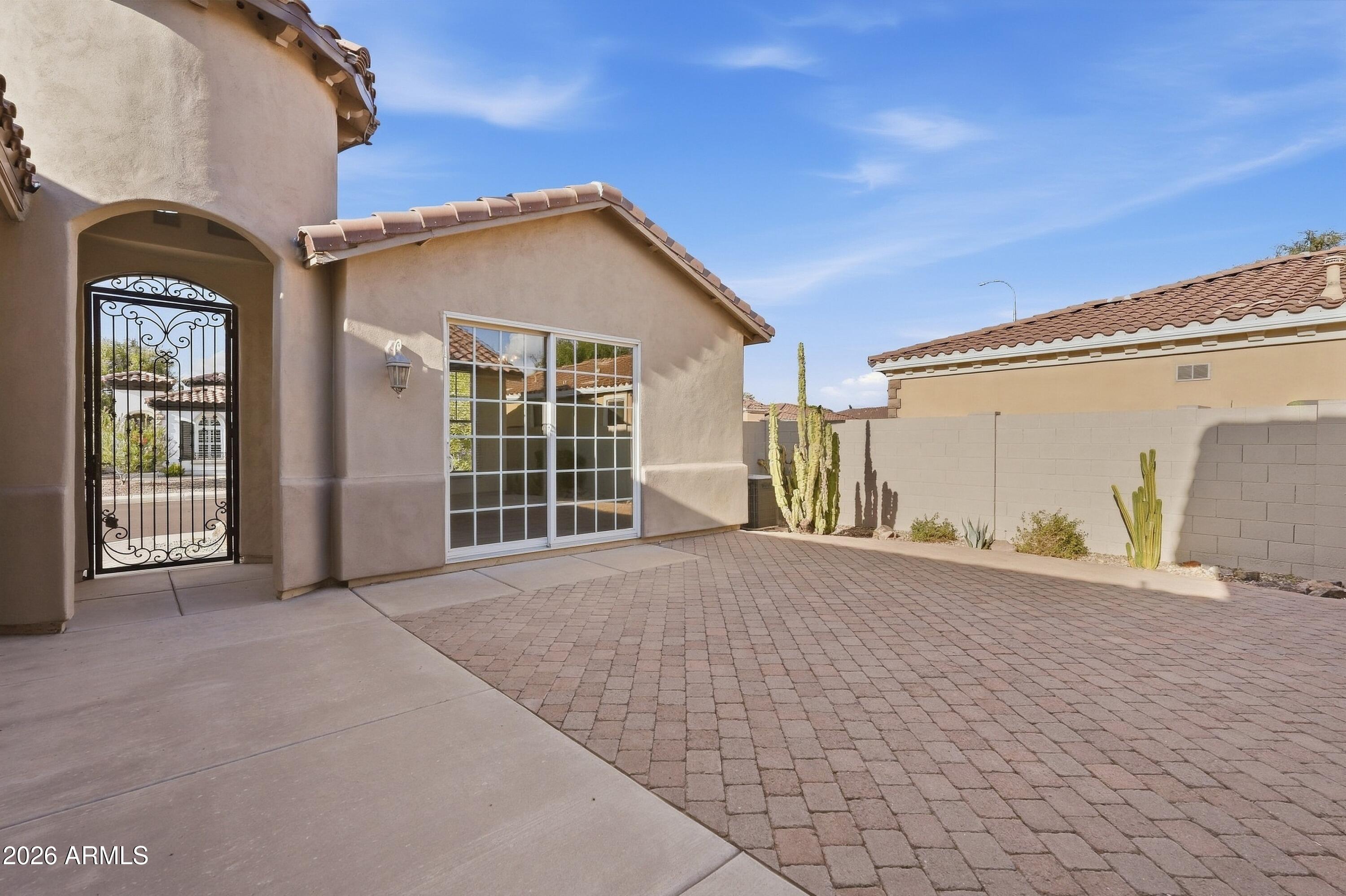 Properties 4 2383 E DOGWOOD Drive