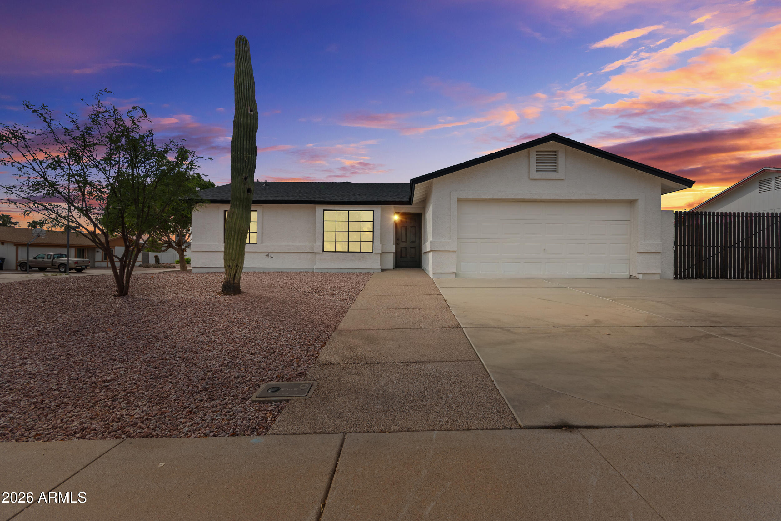 7402 E HALIFAX Circle
