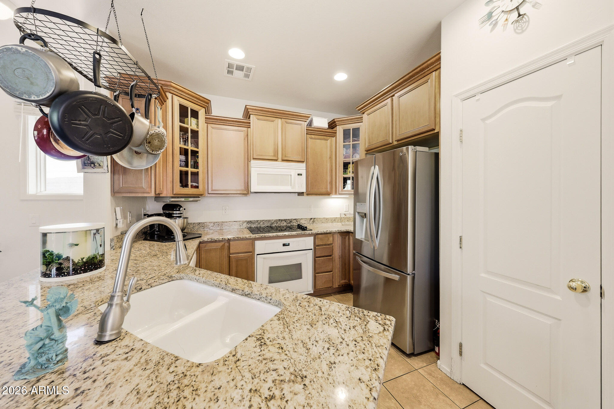 2107 E HUNTINGTON Drive