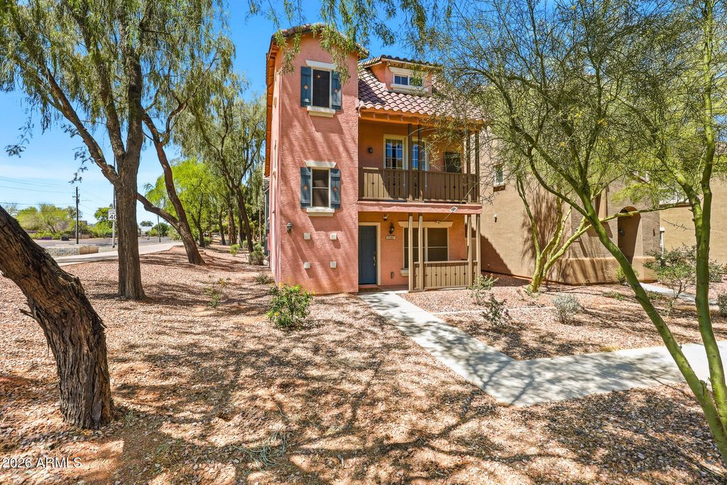 Photo of 2107 E Huntington Drive, Phoenix, AZ 85040 (MLS # 7013576)
