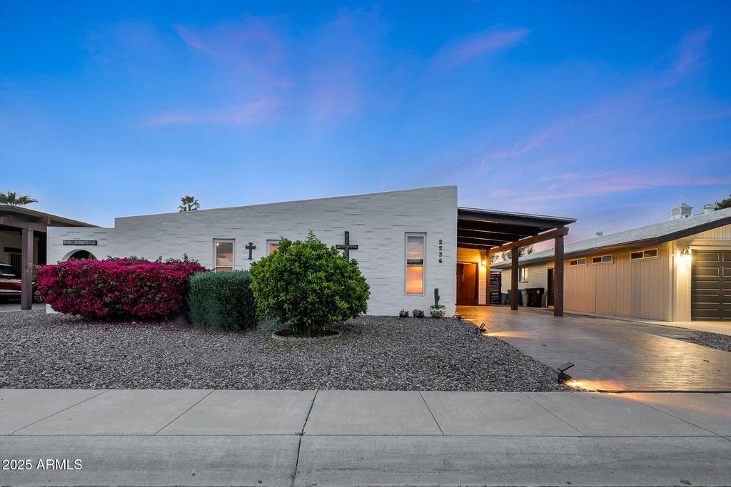Photo of 2236 N Middlecoff Drive, Mesa, AZ 85215 (MLS # 6928490)