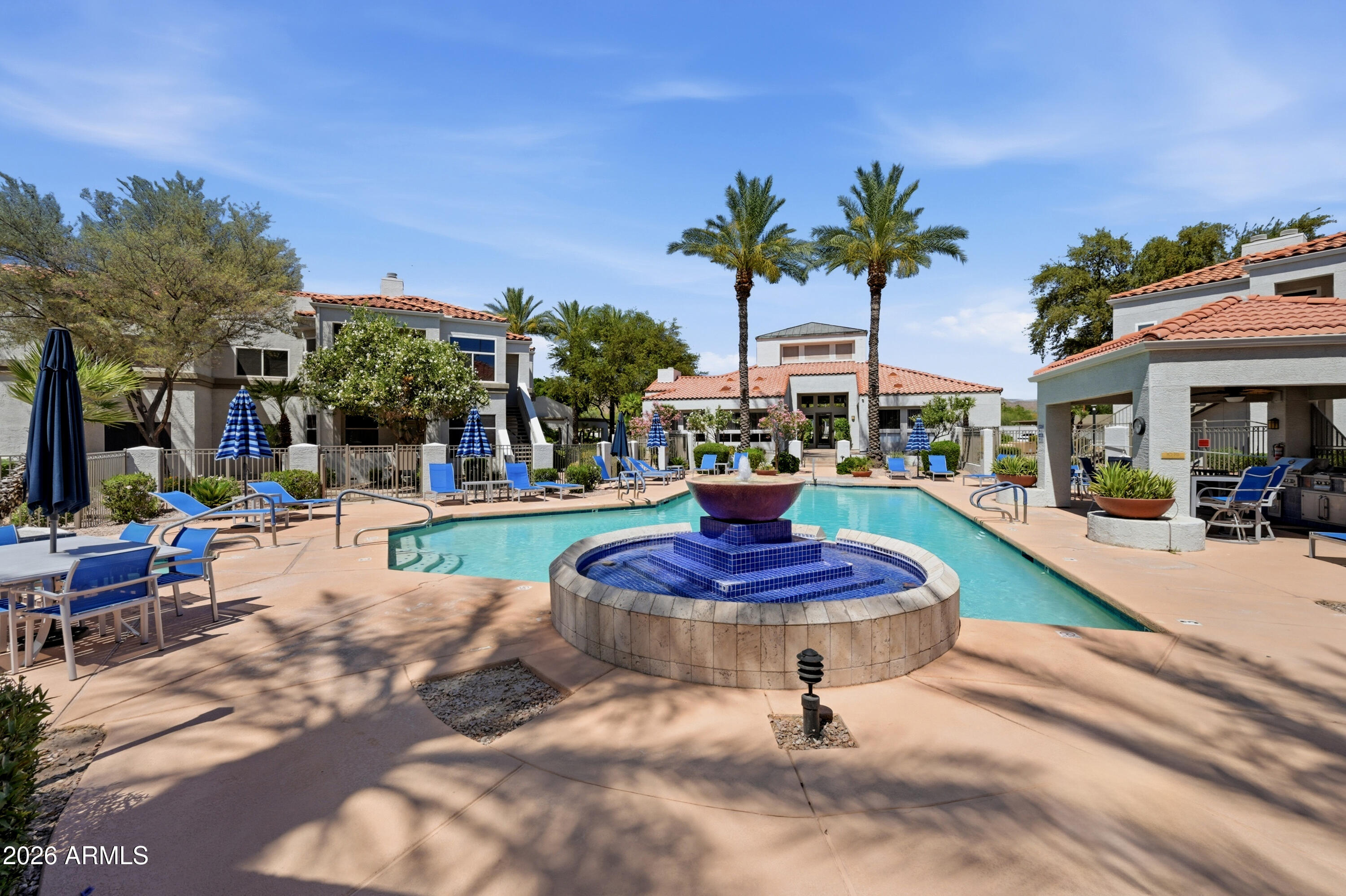 11375 E SAHUARO Drive 1086