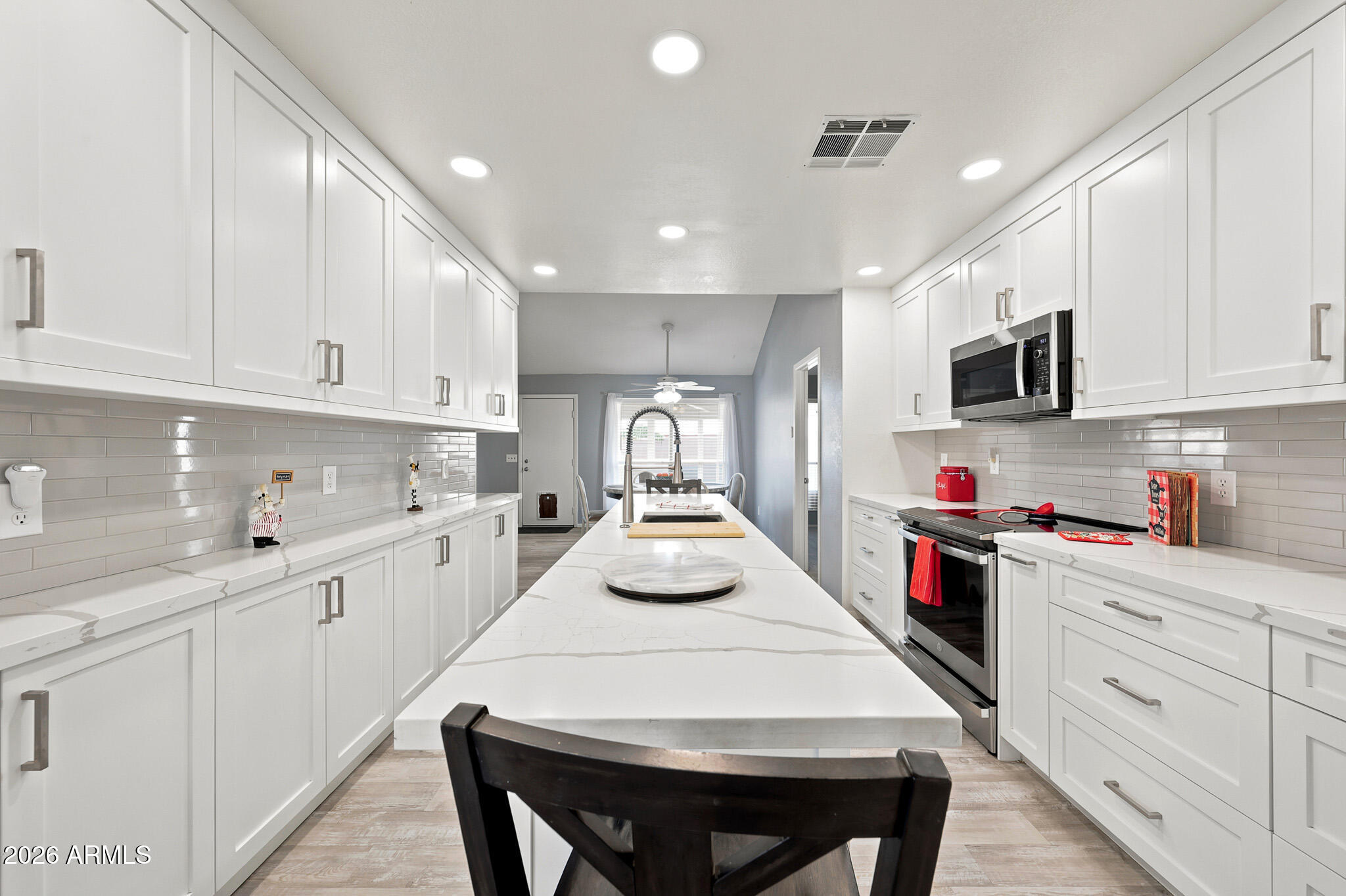 7241 W LAUREL Lane