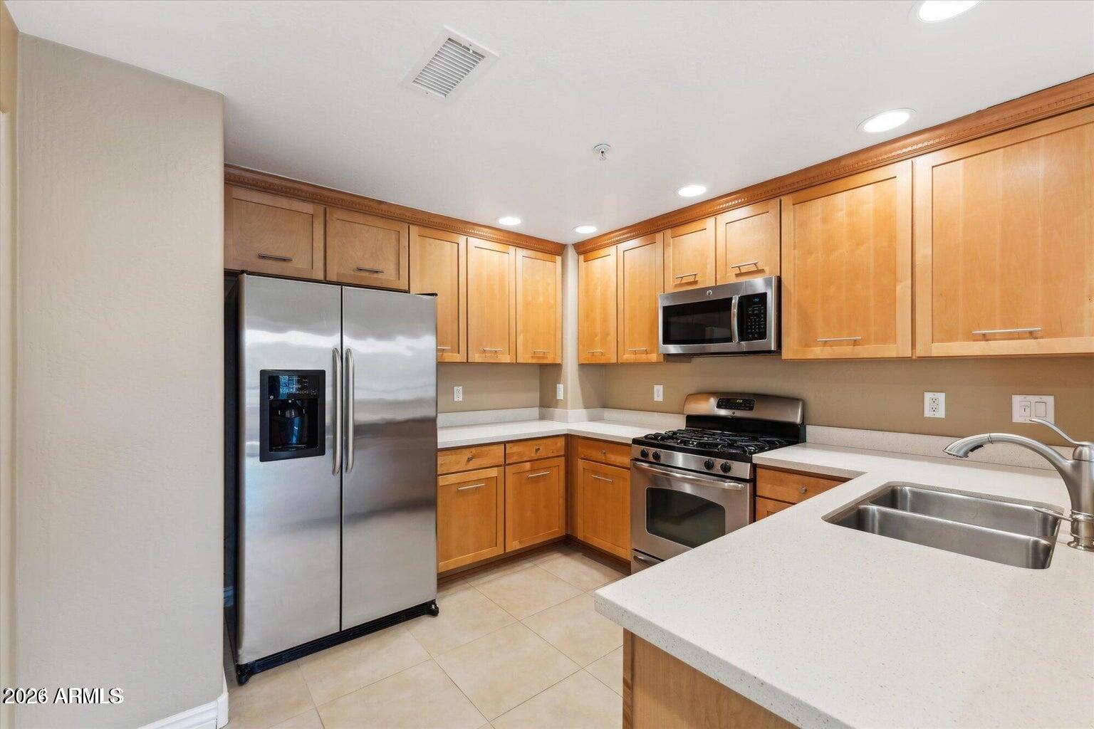 21320 N 56th Street 2075