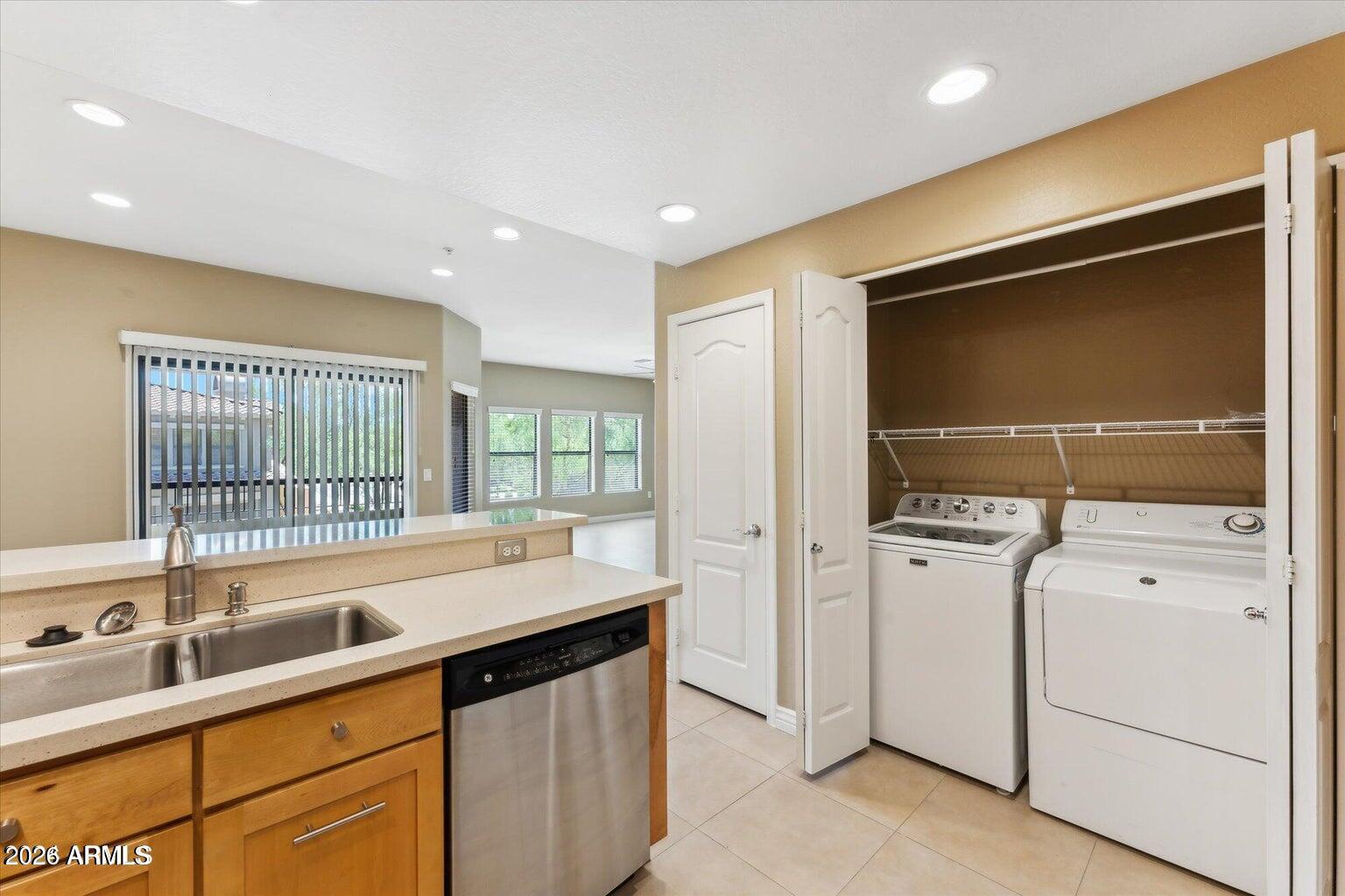 21320 N 56th Street 2075