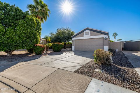1675 E ROBIN Lane Gilbert AZ 85296