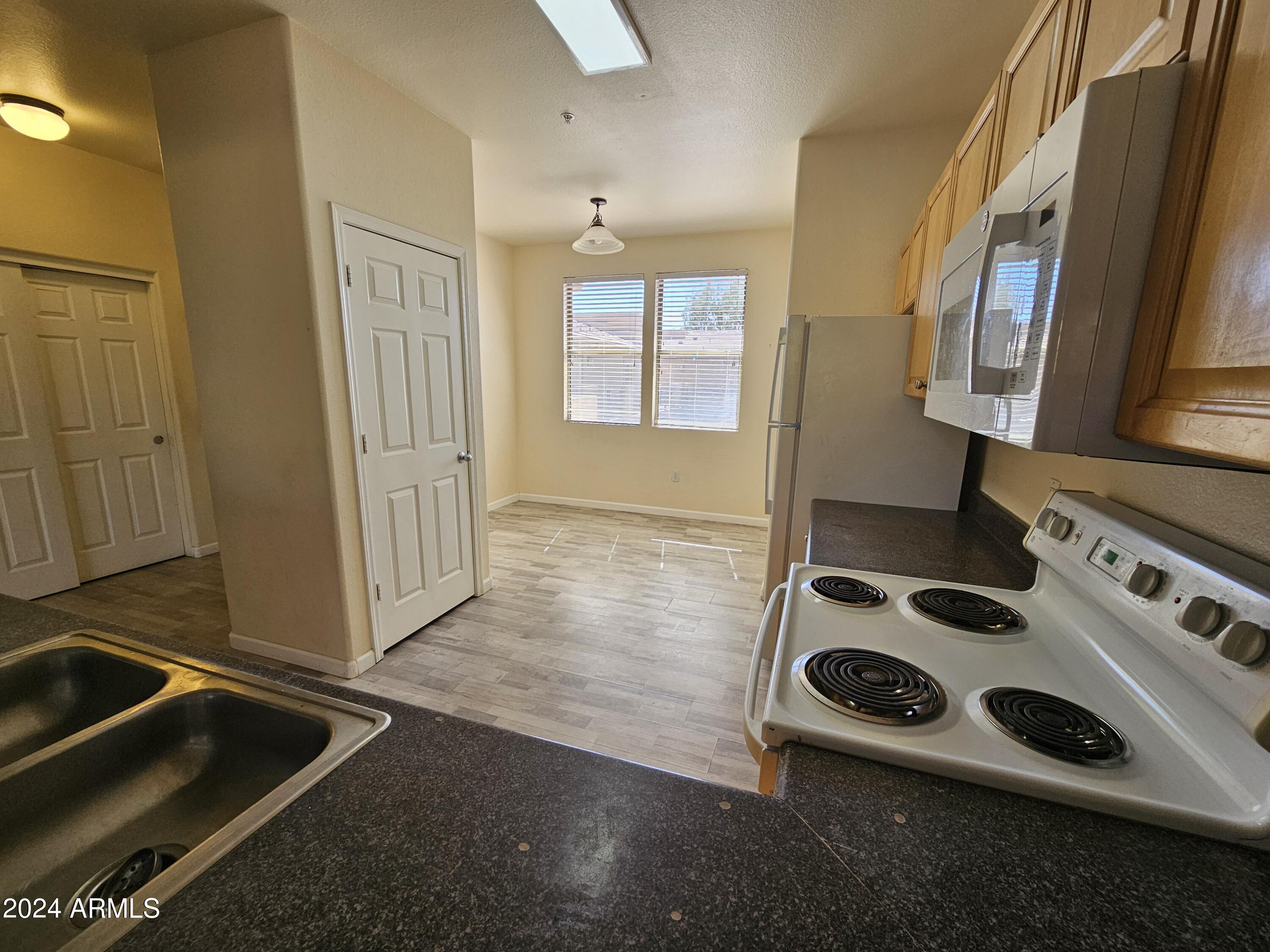 19777 N 76TH Street 3333