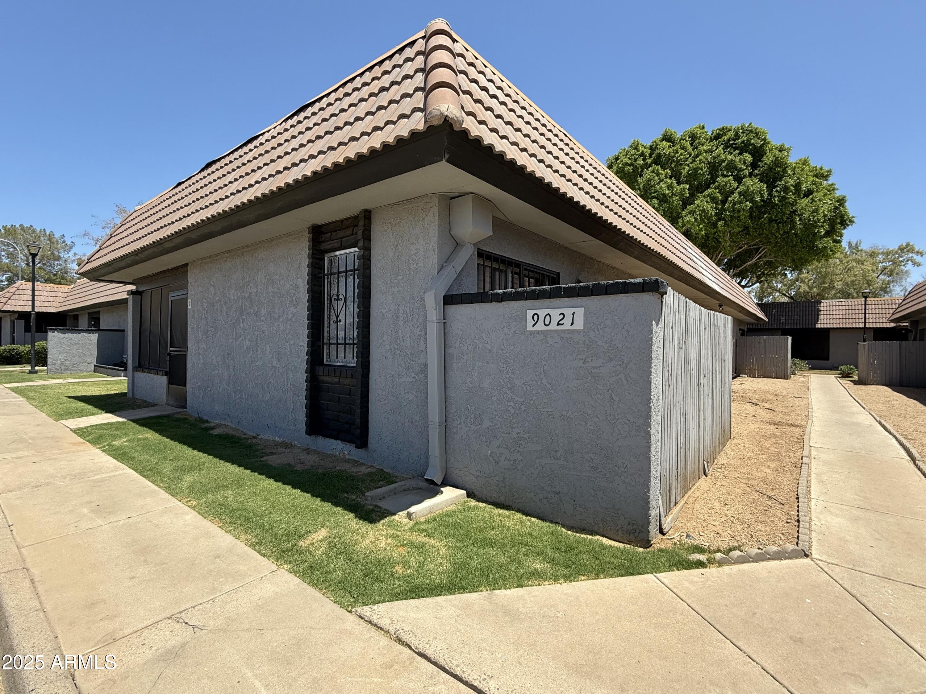 9021 W ELM Street 1