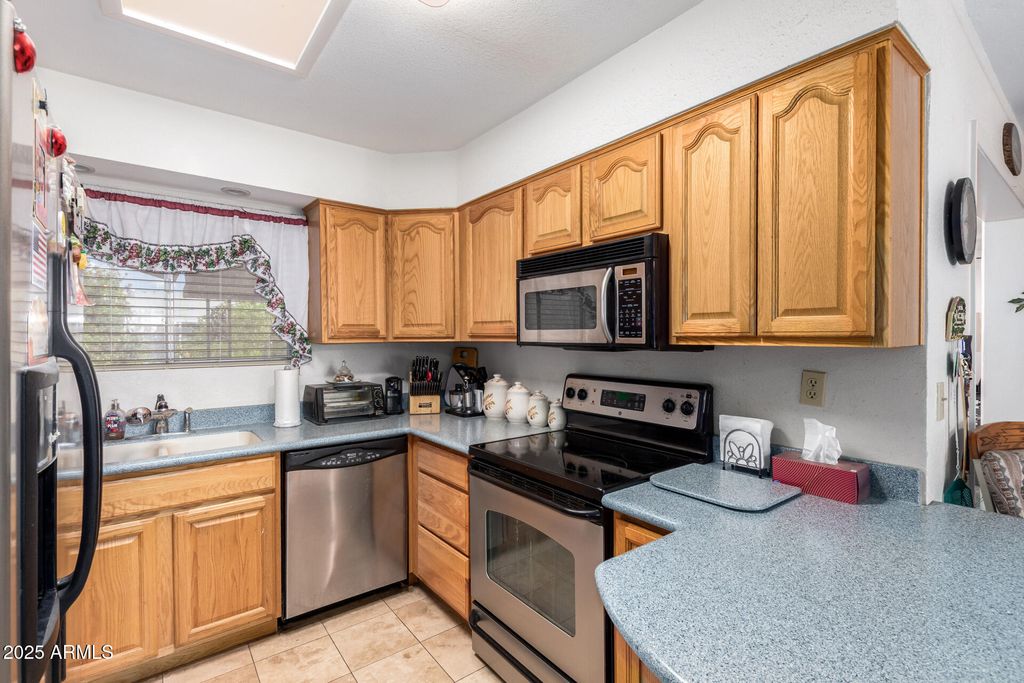 Photo of 12037 N Thunderbird Road, Sun City, AZ 85351 (MLS # 6919800)