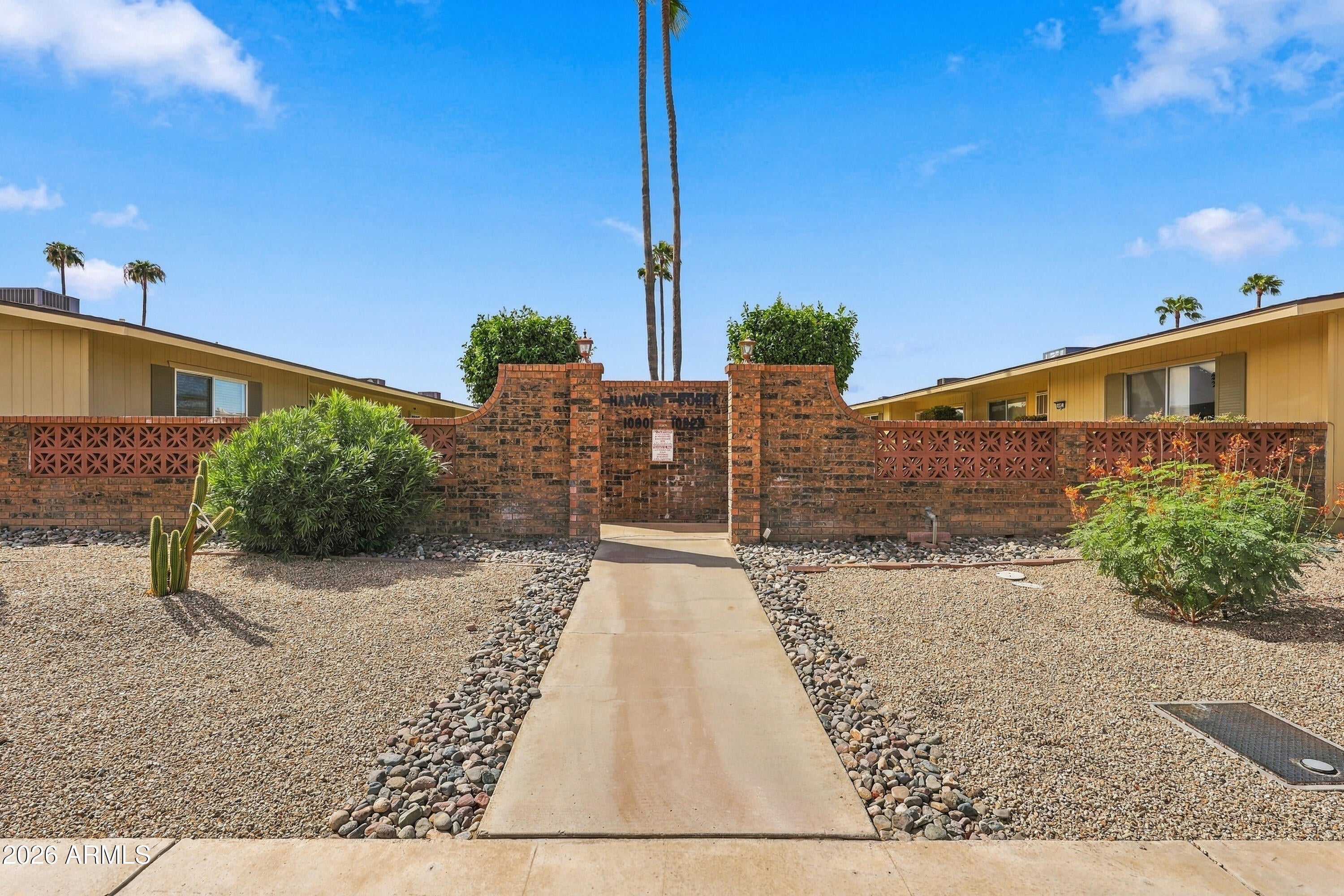10915 W SANTA FE Drive