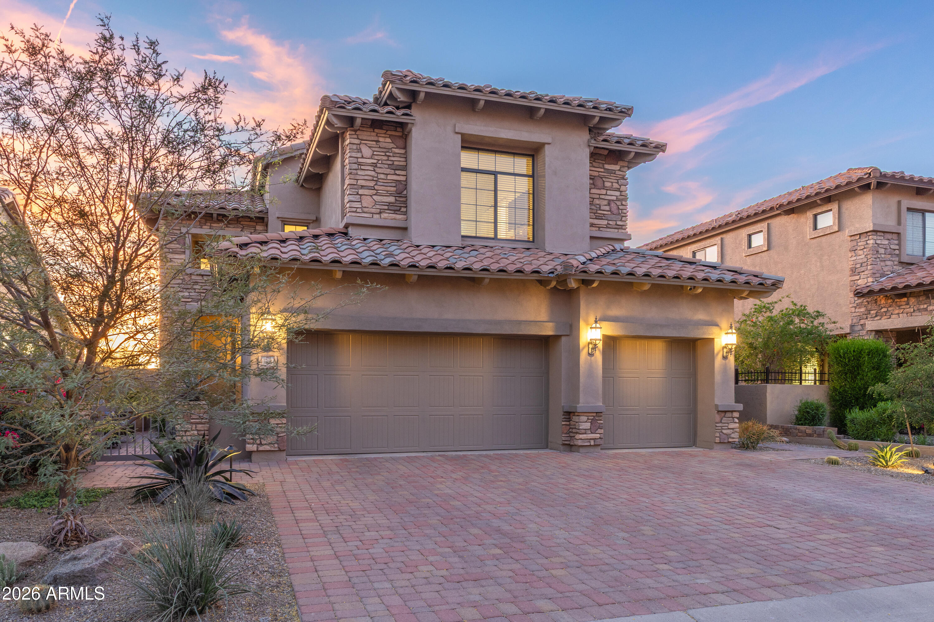 3764 N SONORAN Hills