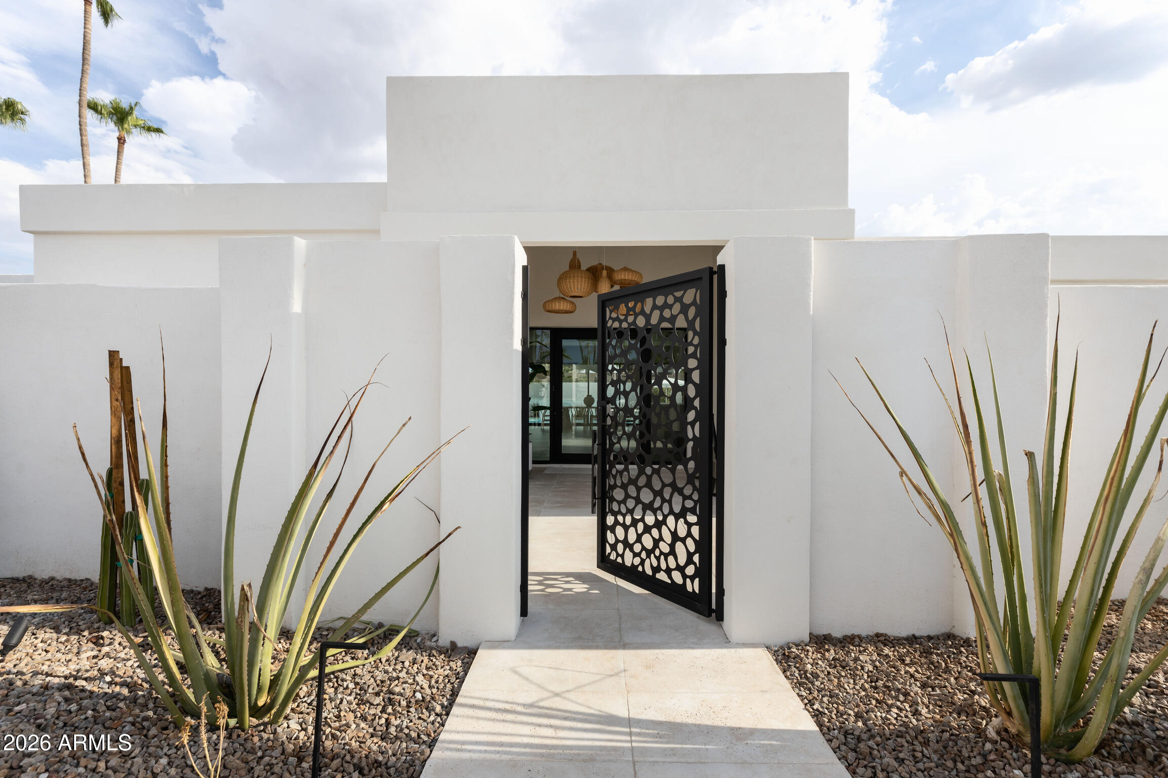 6511 E DREYFUS Avenue