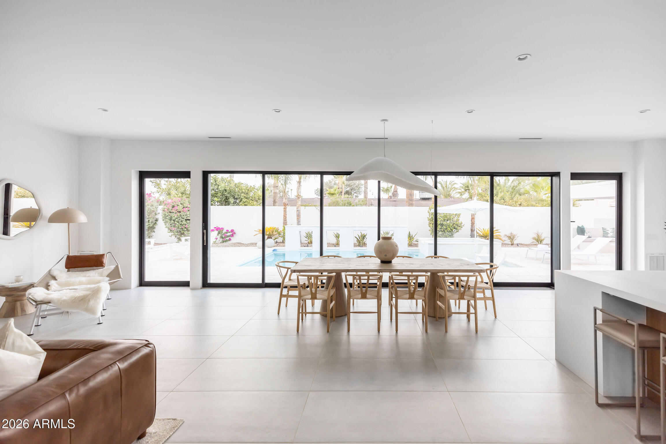 6511 E DREYFUS Avenue