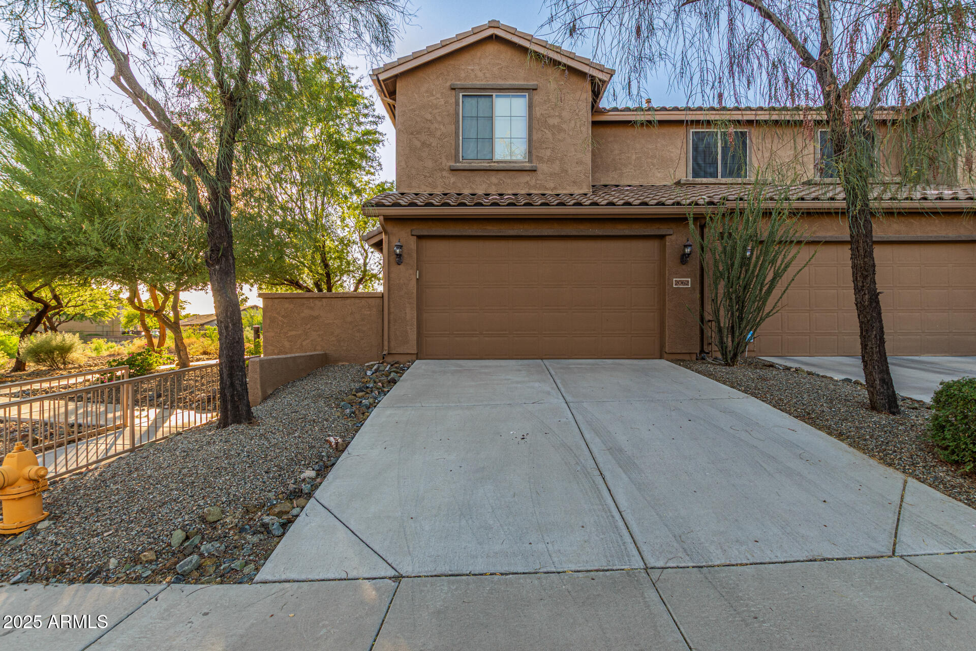 2062 W ROY ROGERS Road