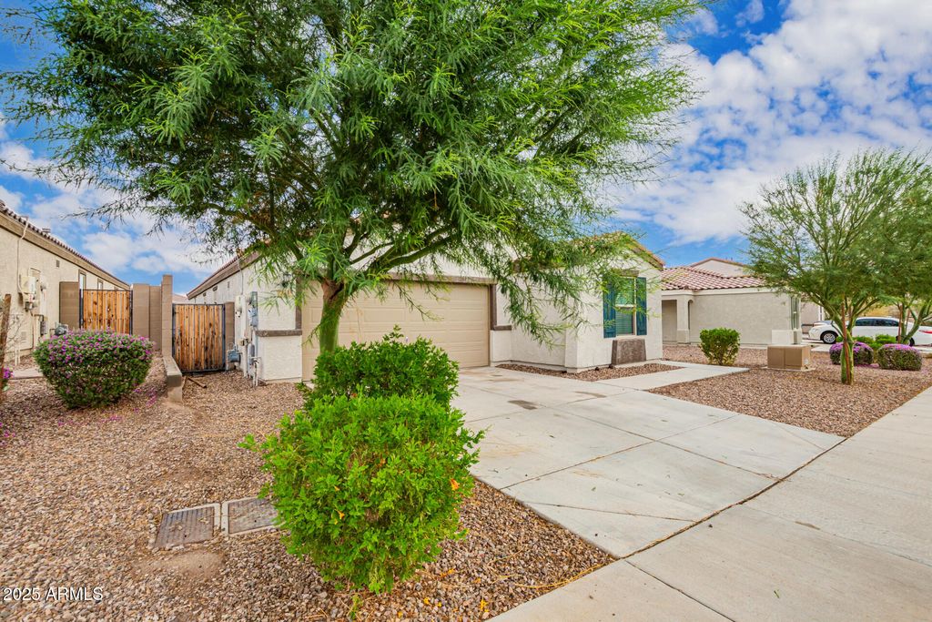 Photo of 63 N 199th Avenue, Buckeye, AZ 85326 (MLS # 6932275)