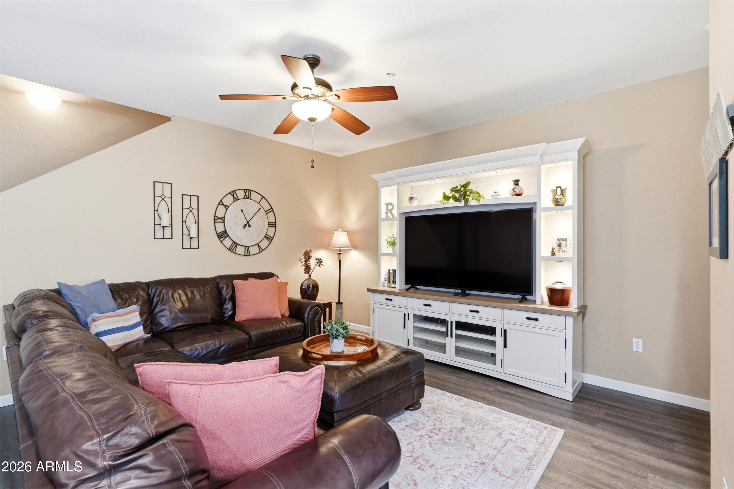 1350 S GREENFIELD Road 1049