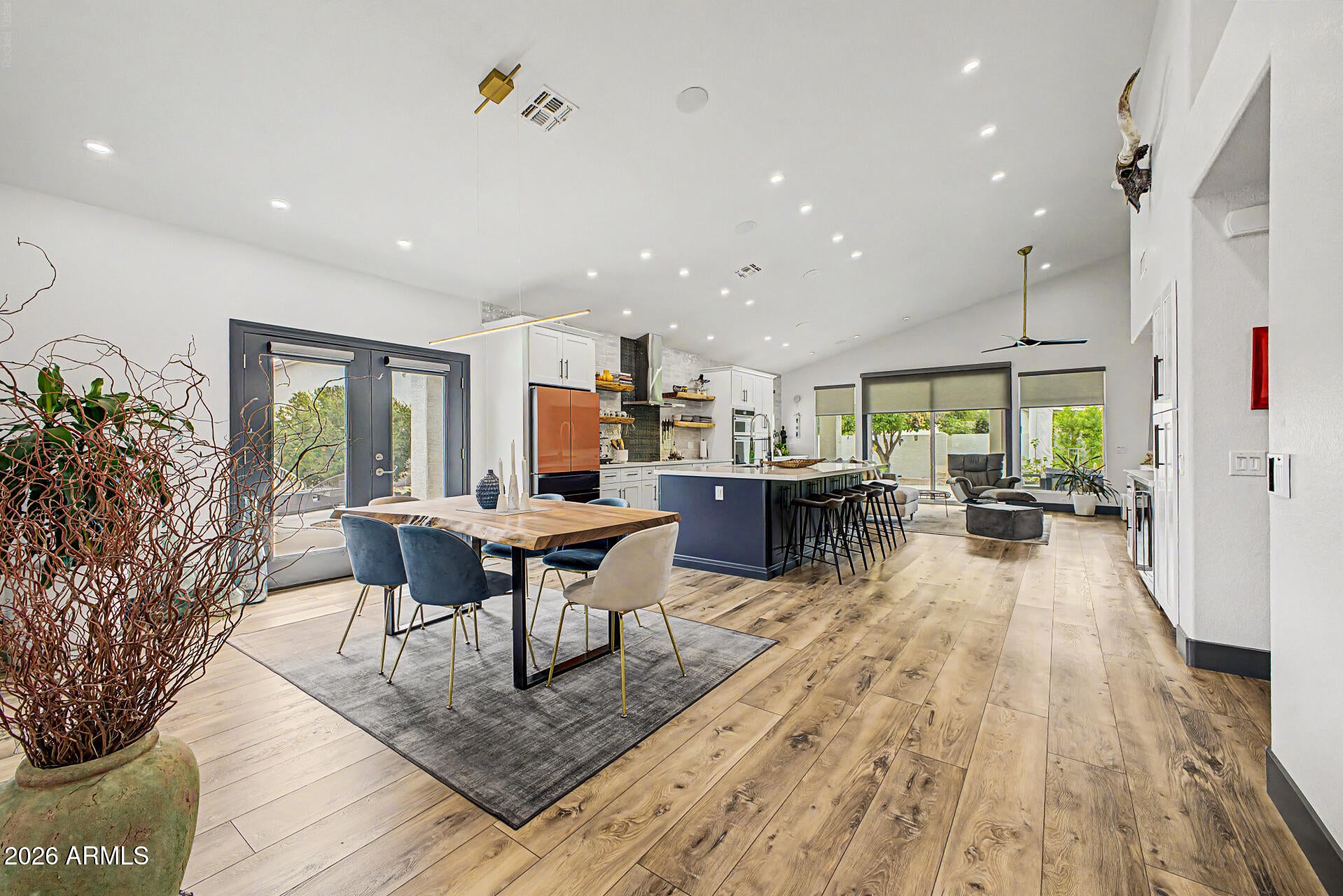 433 W TEAKWOOD Drive