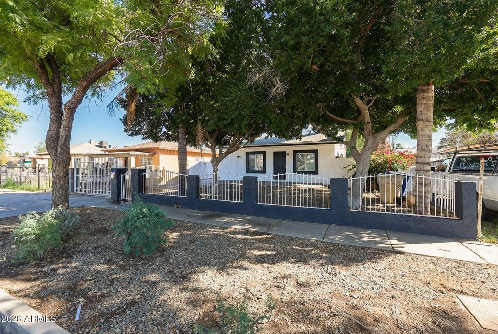 Photo of 6809 N 59th Drive, Glendale, AZ 85301 (MLS # 6986726)