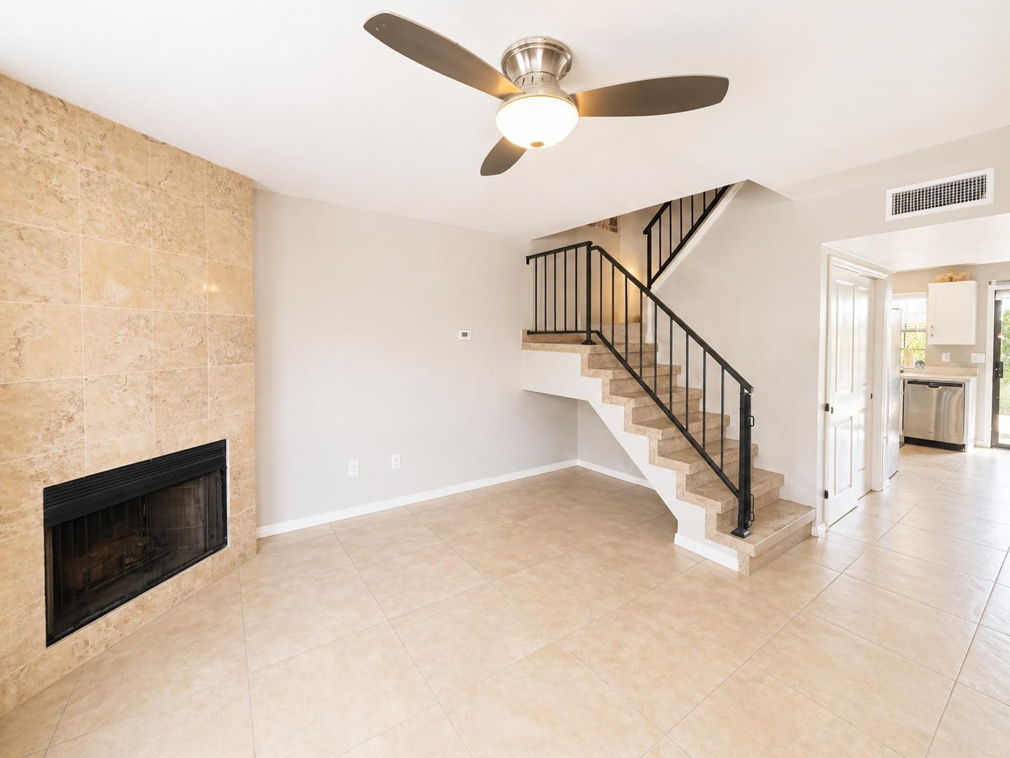 5704 E Aire Libre Avenue Unit 1043
