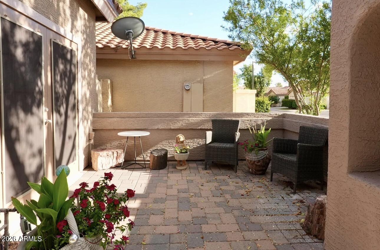 8863 S GRANDVIEW Drive