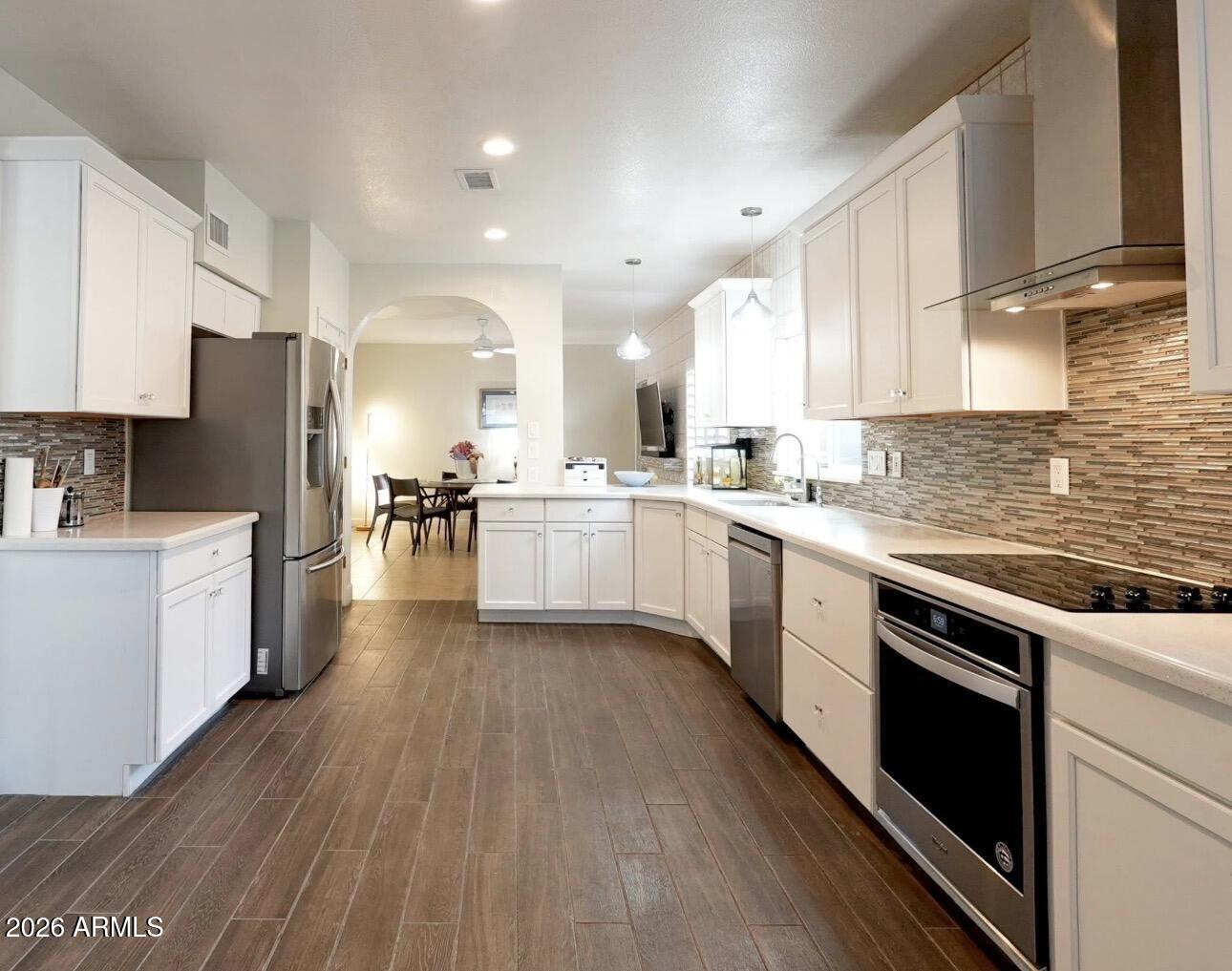8863 S GRANDVIEW Drive