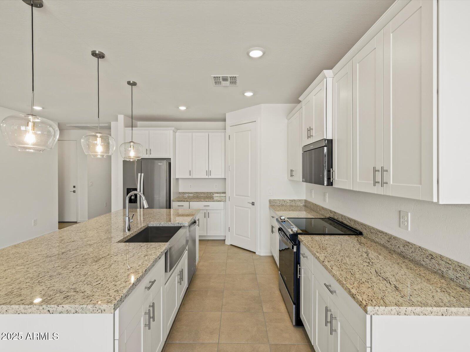 24426 W GRENADINE Road