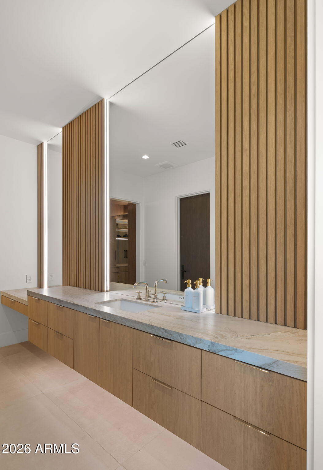 Hummingbird Manor - Residential