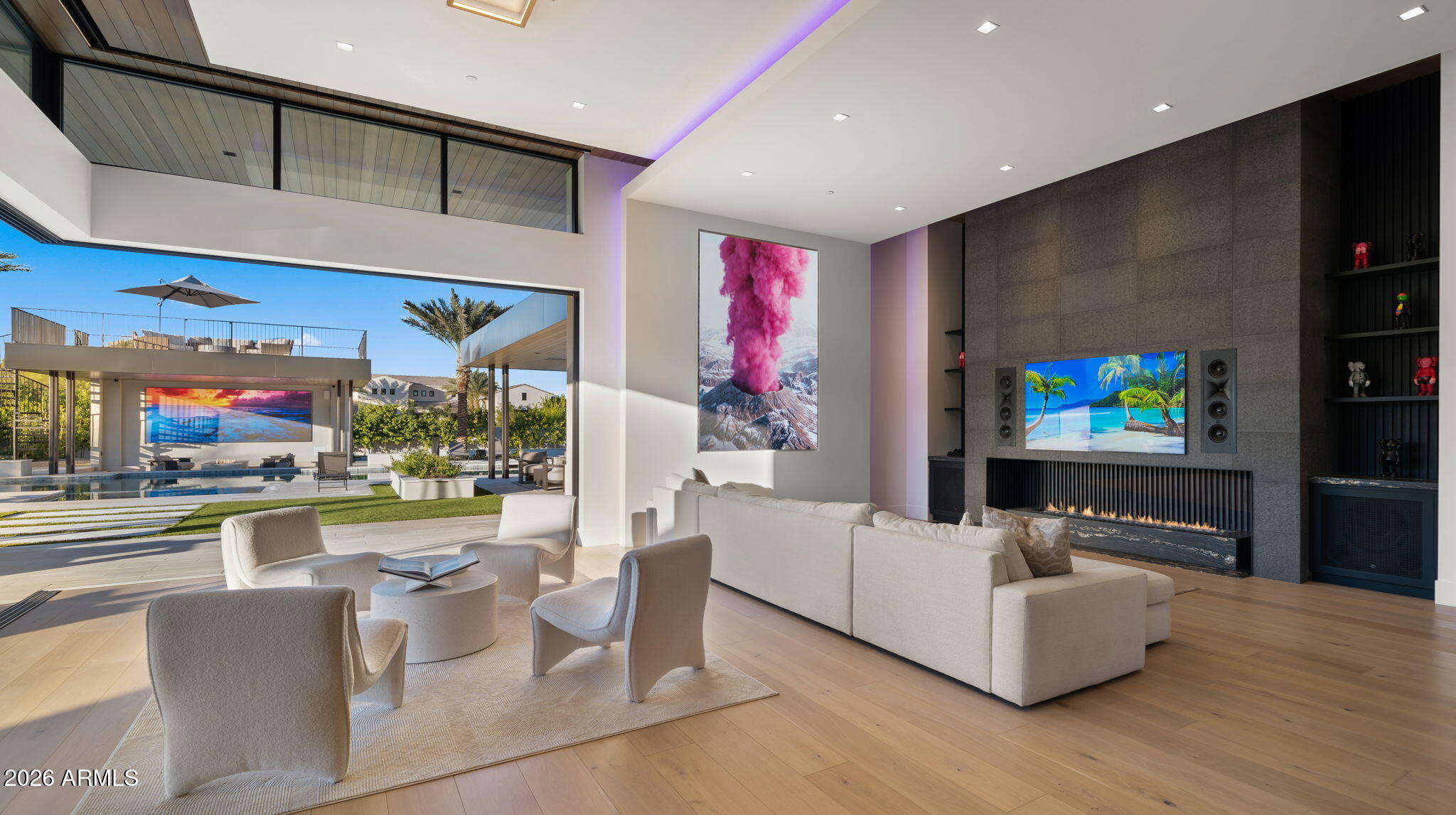 Hummingbird Manor - Residential