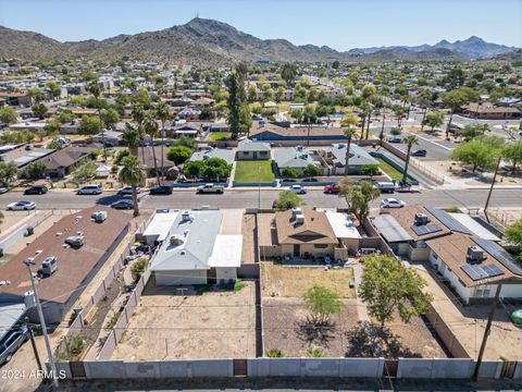 Multi Family in Phoenix AZ 10620 17th Drive 4.jpg