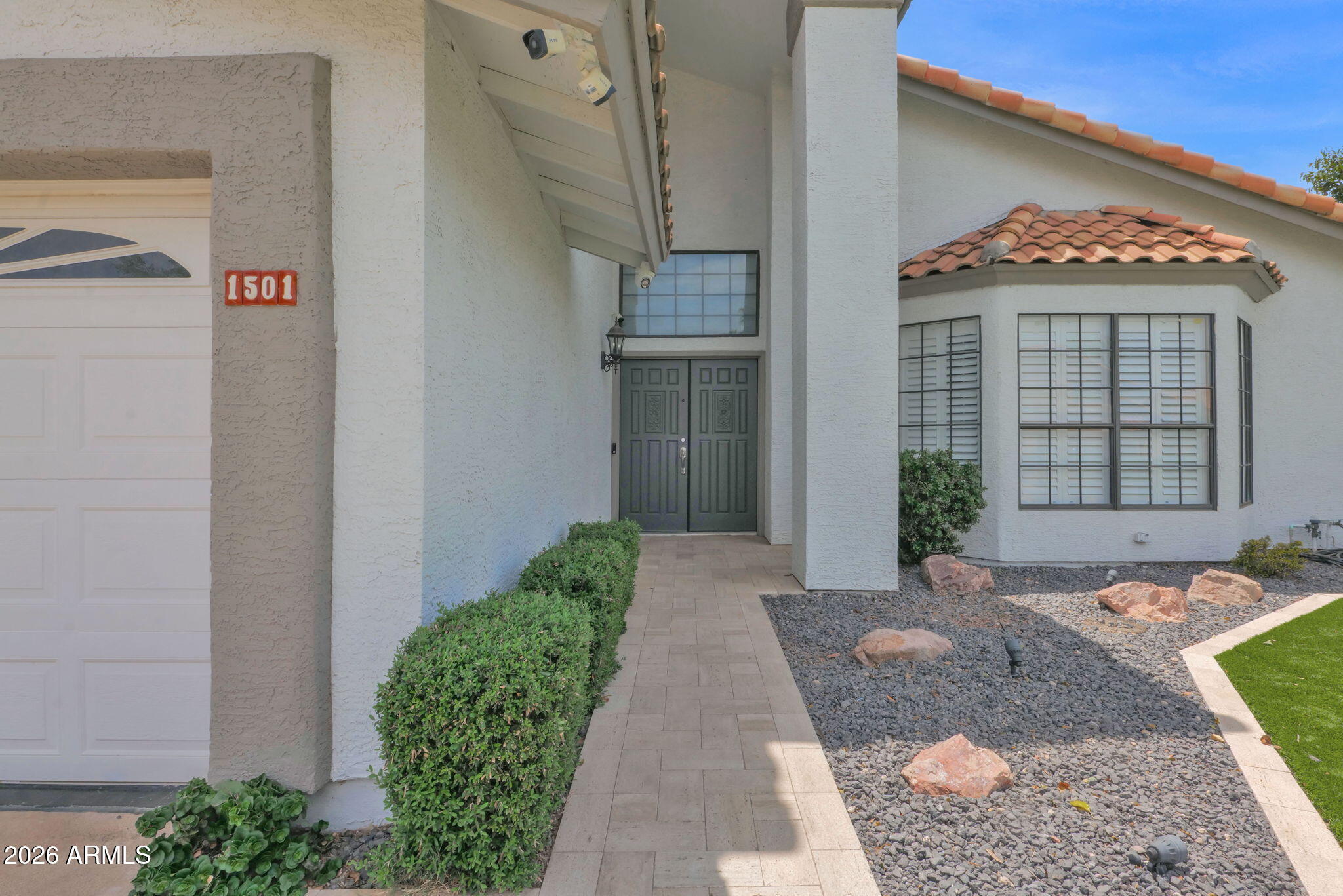 1501 W ANTIQUA Drive