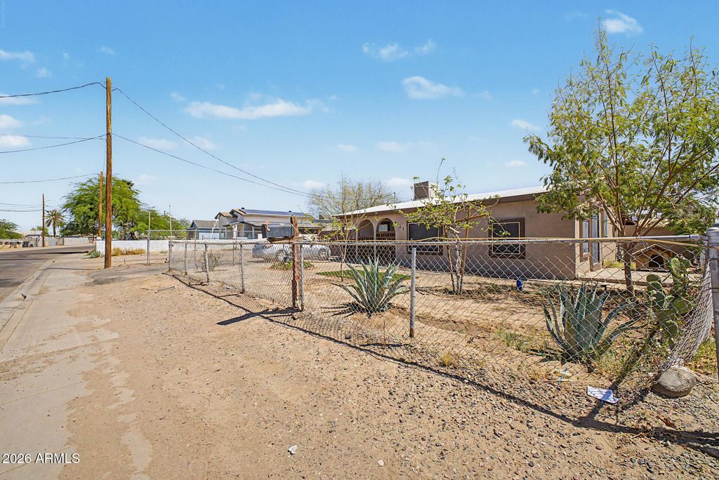 Photo of 4107 S 6th Avenue, Phoenix, AZ 85041 (MLS # 7013598)