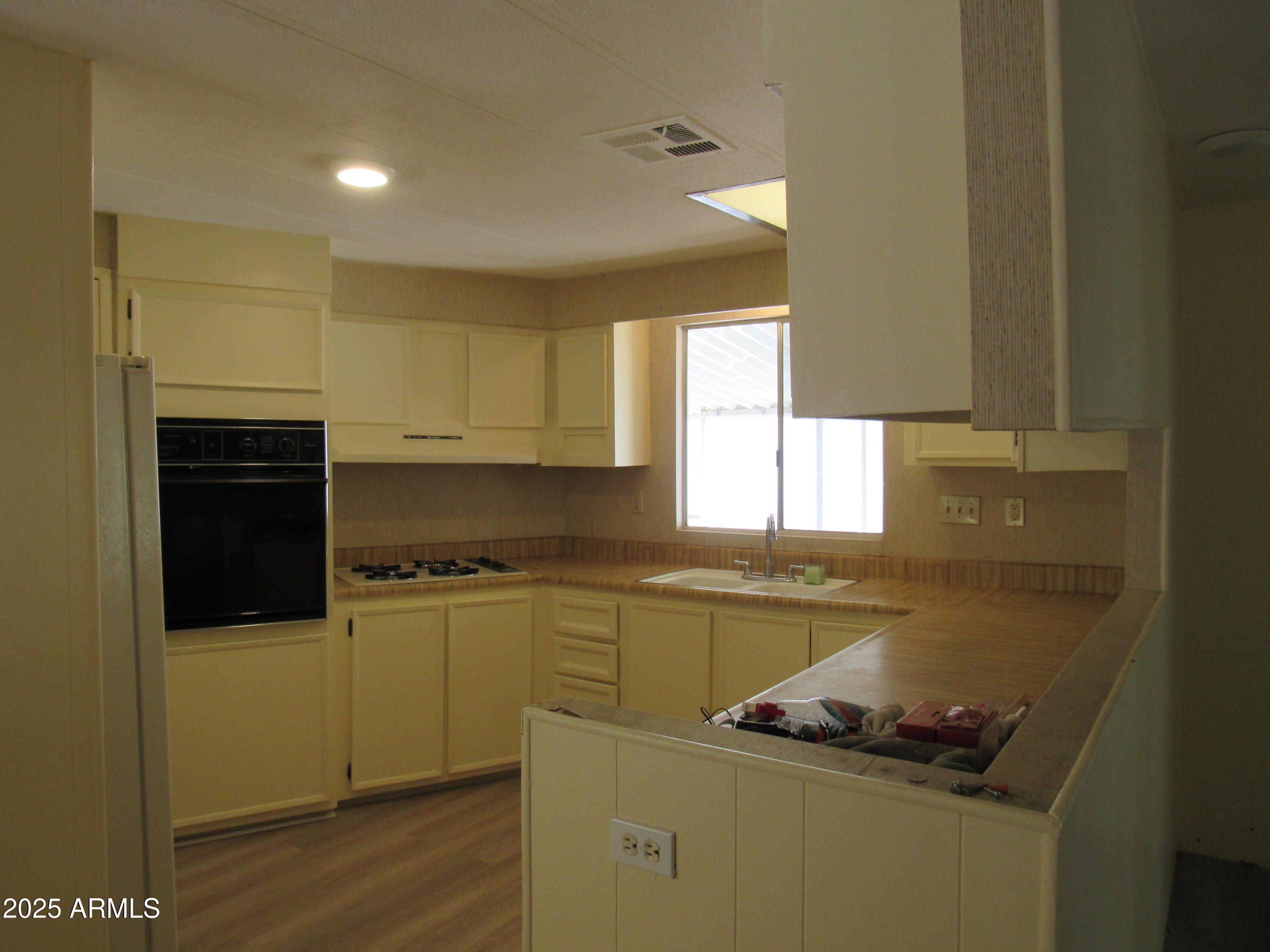 3411 S CAMINO SECO -- 139