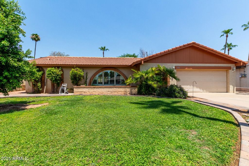 Photo of 1832 E Colgate Drive, Tempe, AZ 85283 (MLS # 6893828)