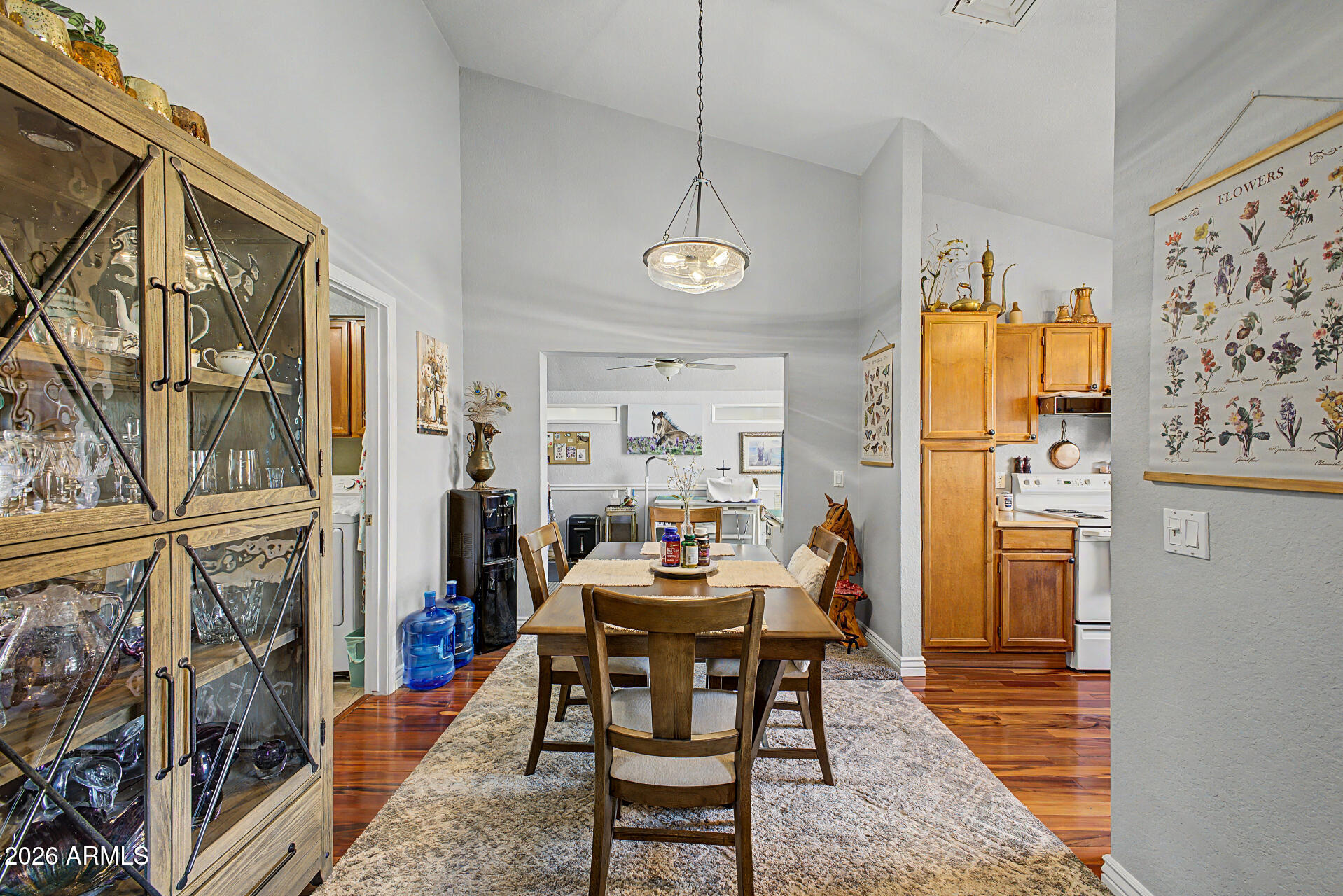 5632 W DESERT COVE Avenue