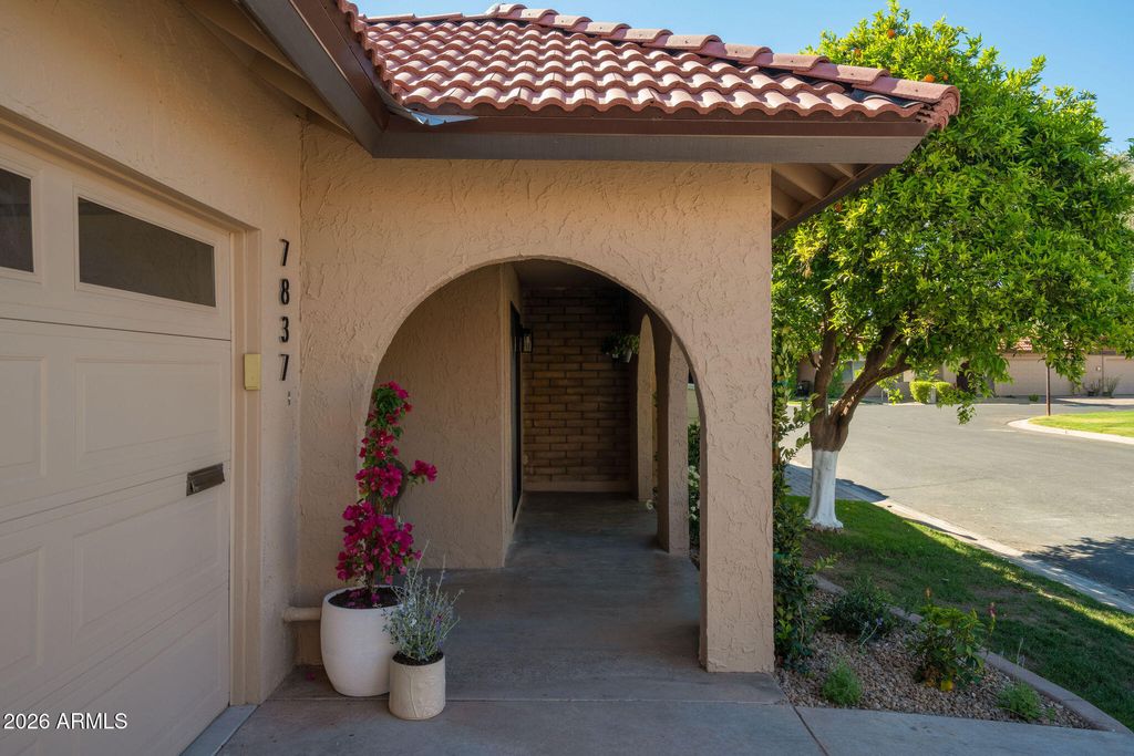 Photo of 7837 E Crestwood Way, Scottsdale, AZ 85250 (MLS # 7001433)