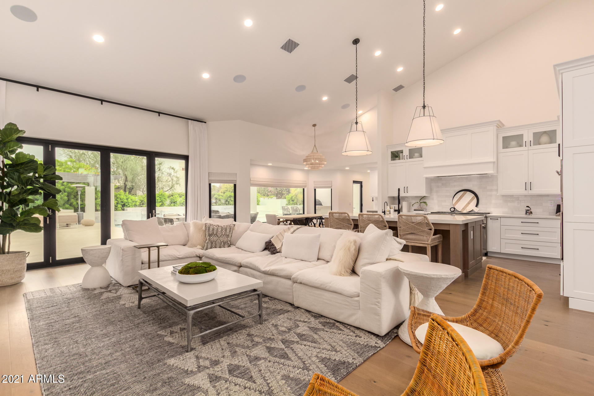Del Prado - Residential