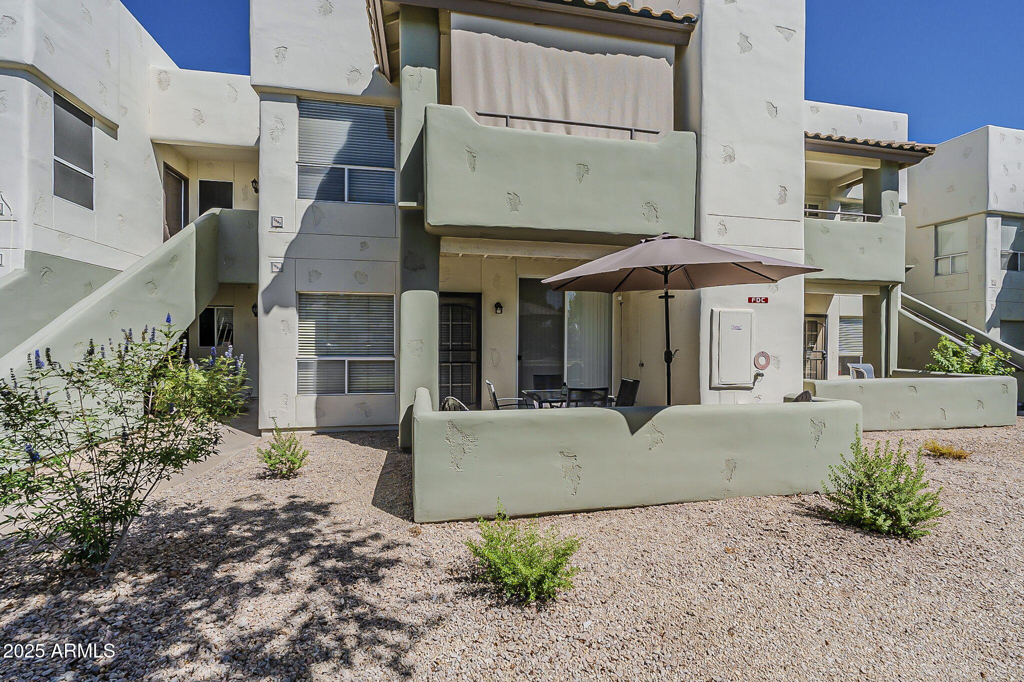 Homes 2 1825 W RAY Road 1083