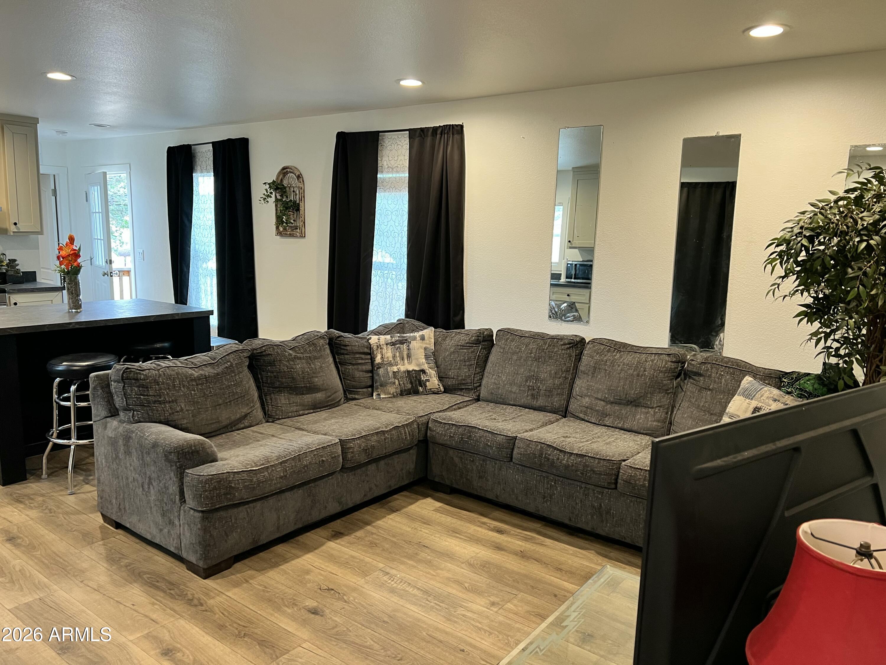 8188 W APACHE Drive