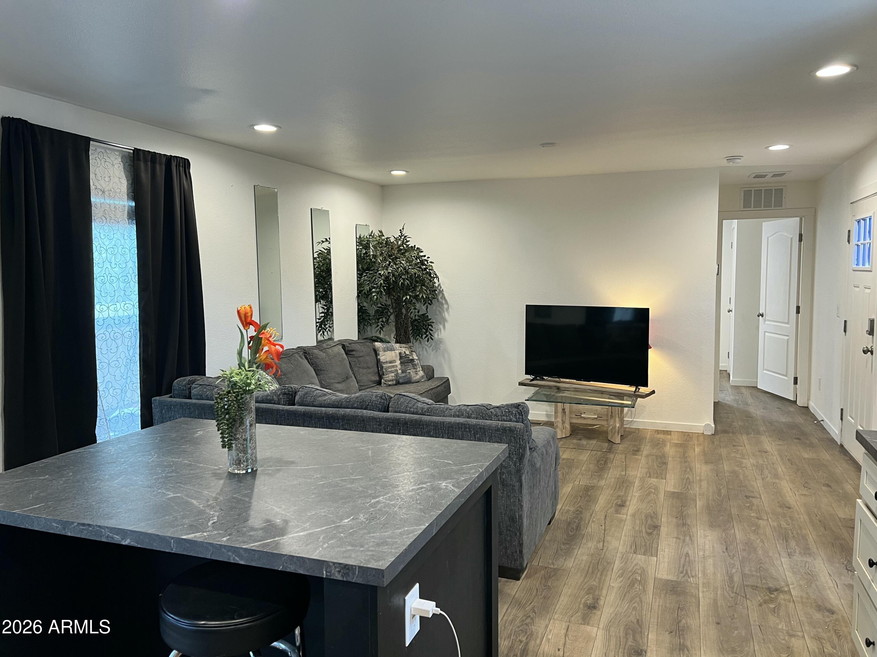 8188 W APACHE Drive