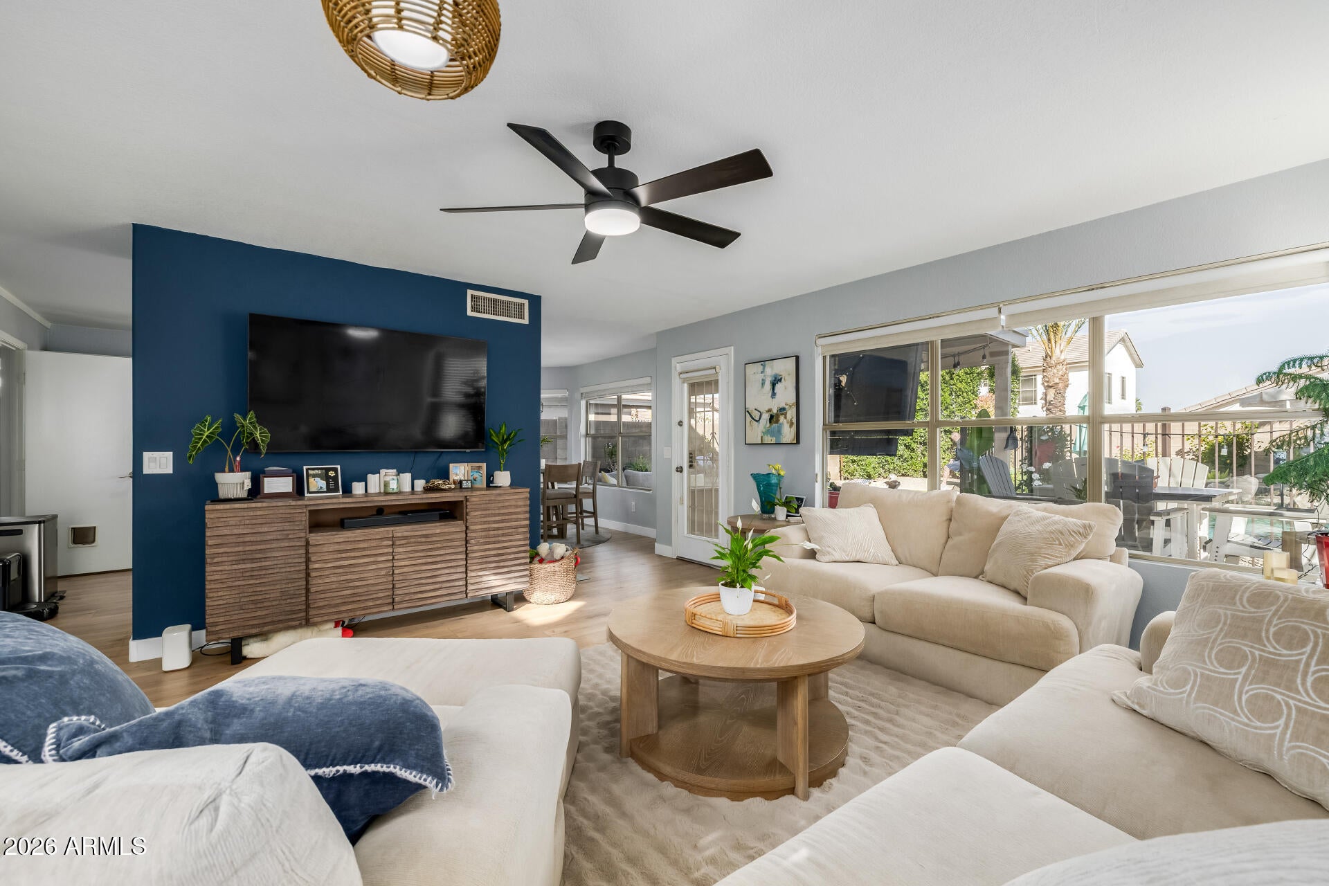 2222 E ARABIAN Drive