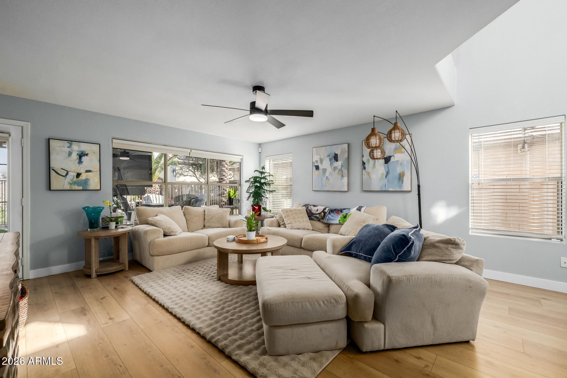 2222 E ARABIAN Drive