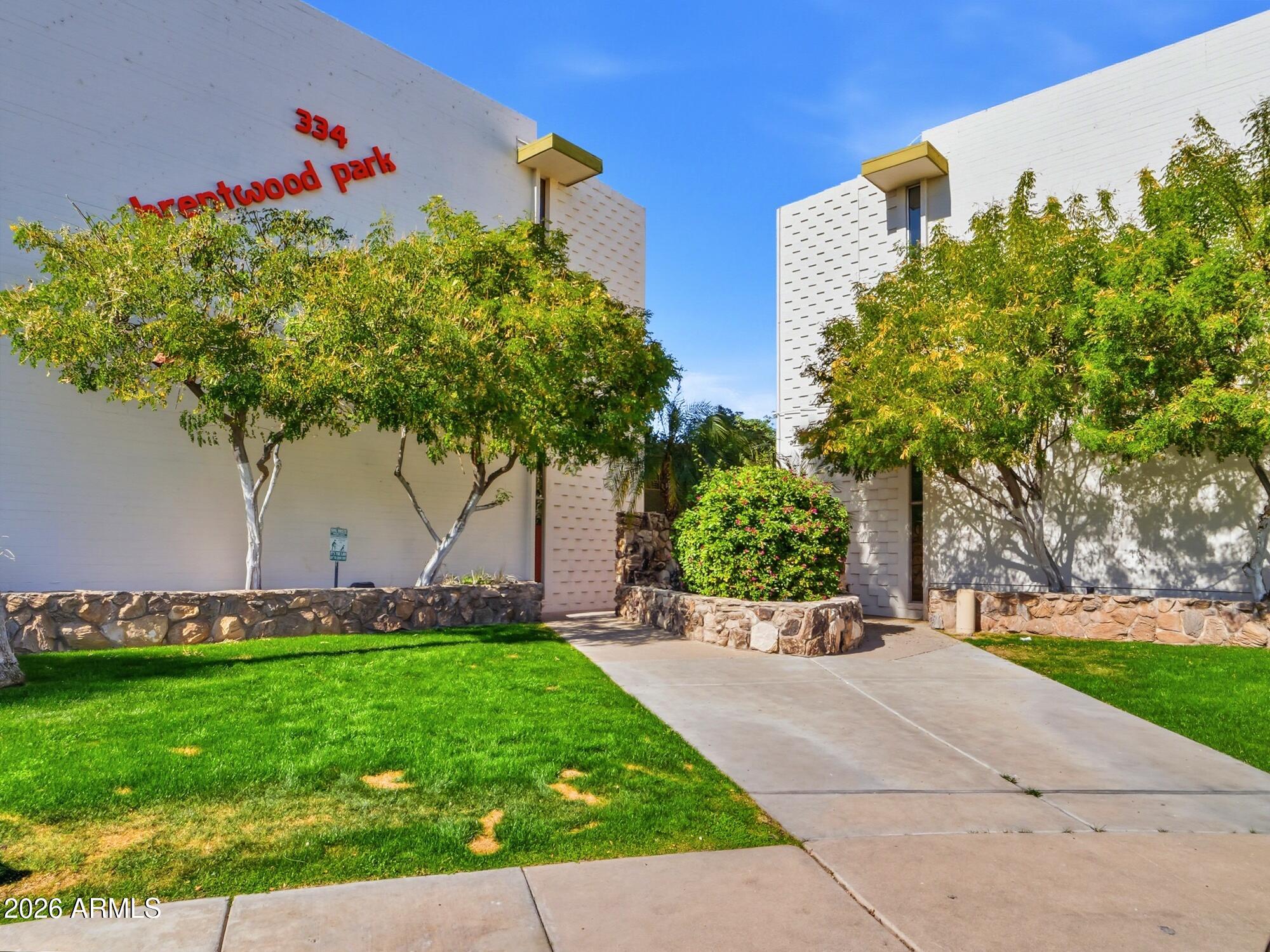 334 W MEDLOCK Drive A101