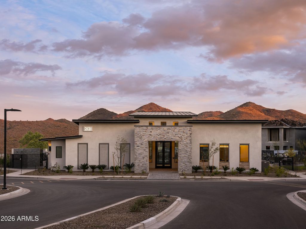 Photo of 2121 W Sonoran Desert Drive #72, Phoenix, AZ 85085 (MLS # 7022678)