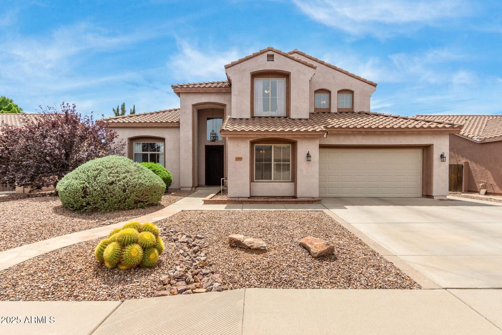 Photo of 2859 E Millbrae Lane, Gilbert, AZ 85234 (MLS # 6912359)